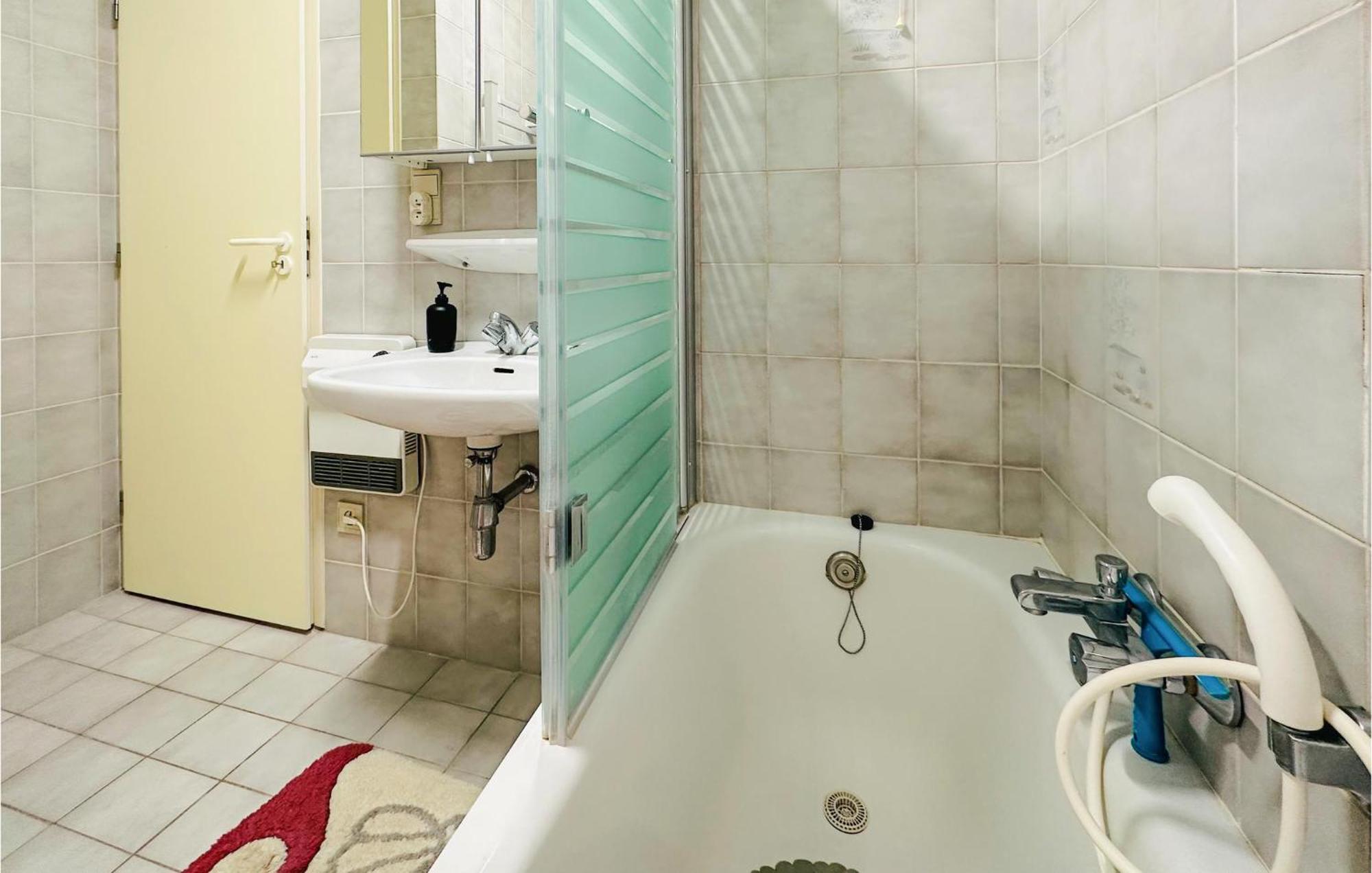 Appartement Awesome In With Wifi Ostende